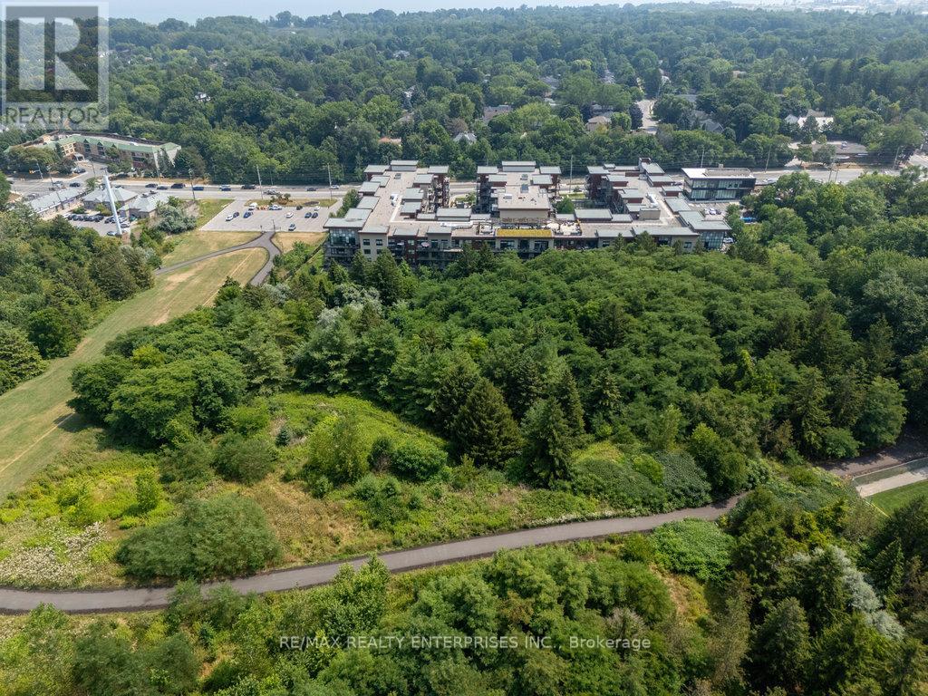 Gr17 - 1575 Lakeshore Road W Property Photo 41