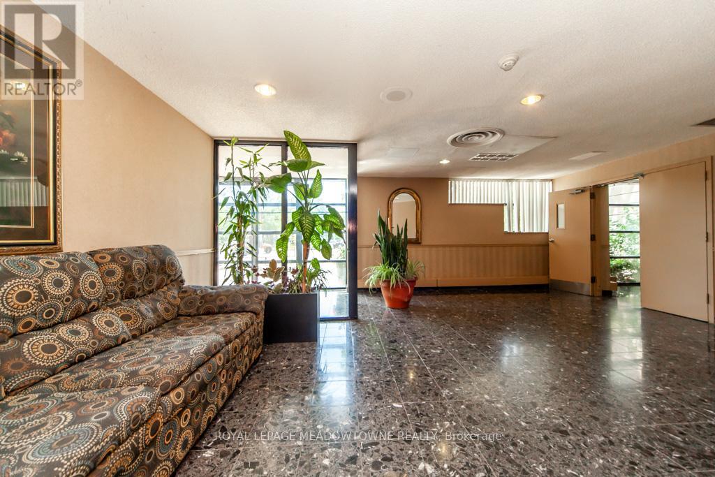 35 Trailwood Drive #1914 Property Photo 6