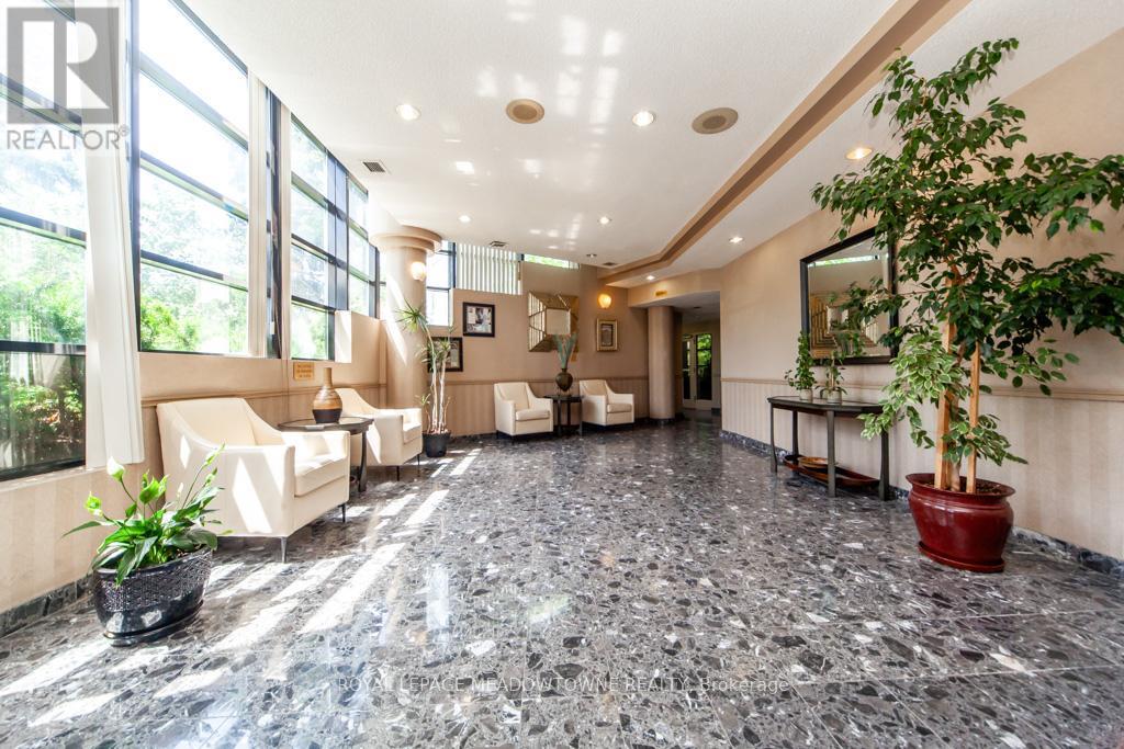 35 Trailwood Drive #1914 Property Photo 7