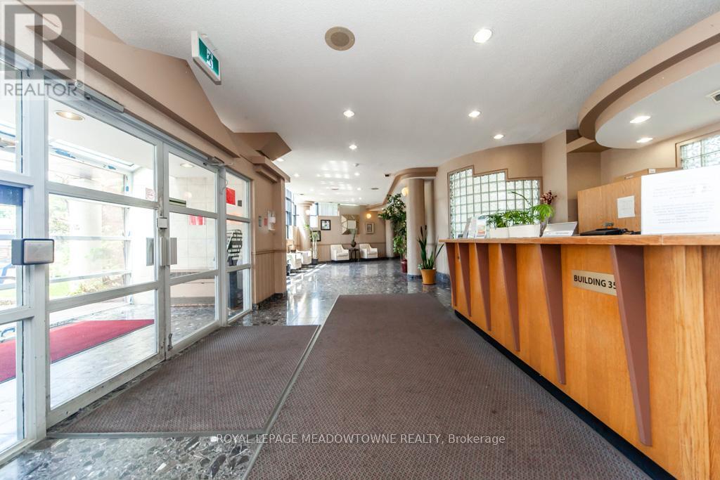 35 Trailwood Drive #1914 Property Photo 8