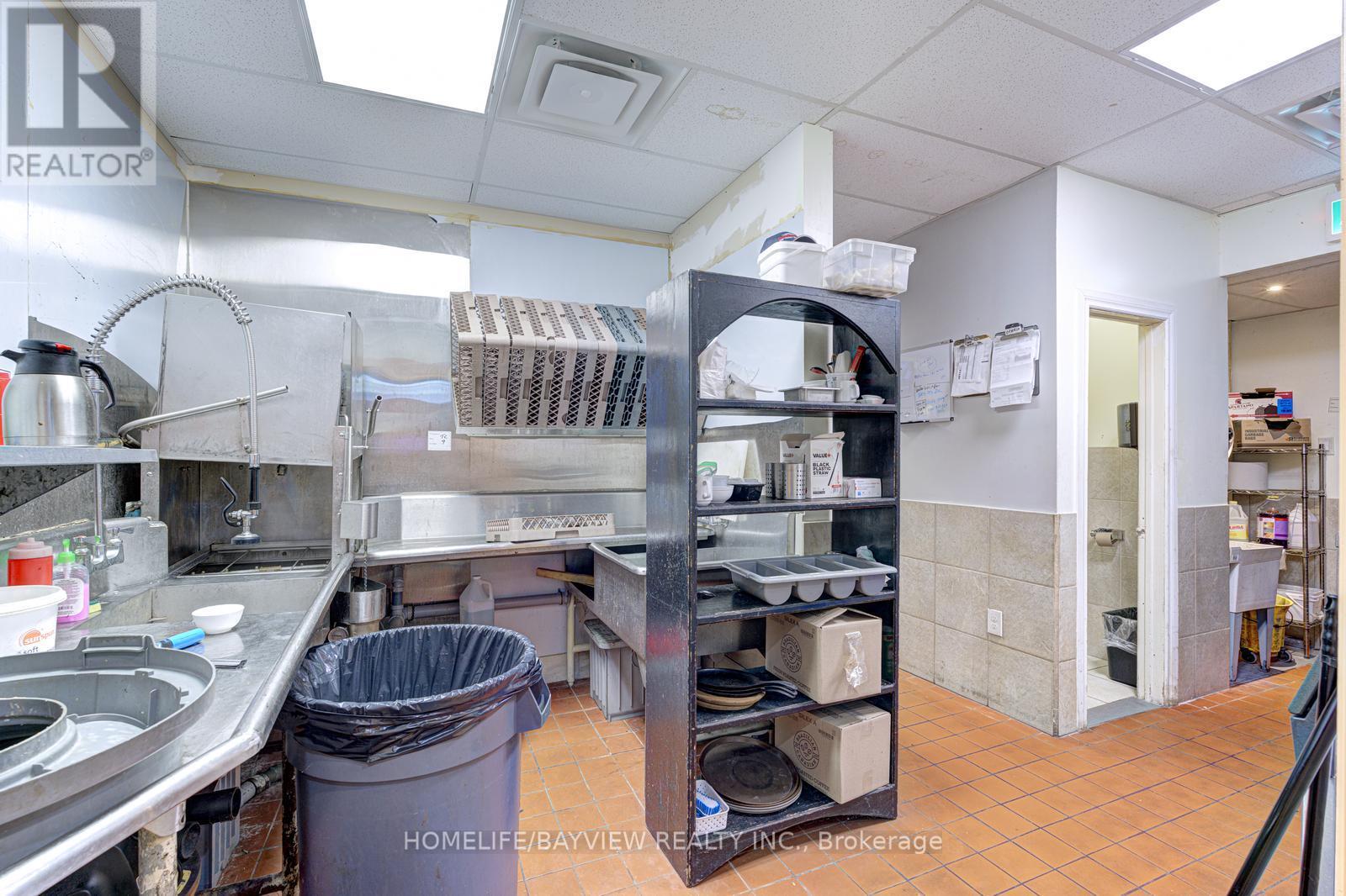 W12353067 Property Photo 27