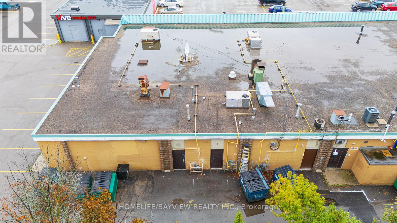 W12353067 Property Photo 44