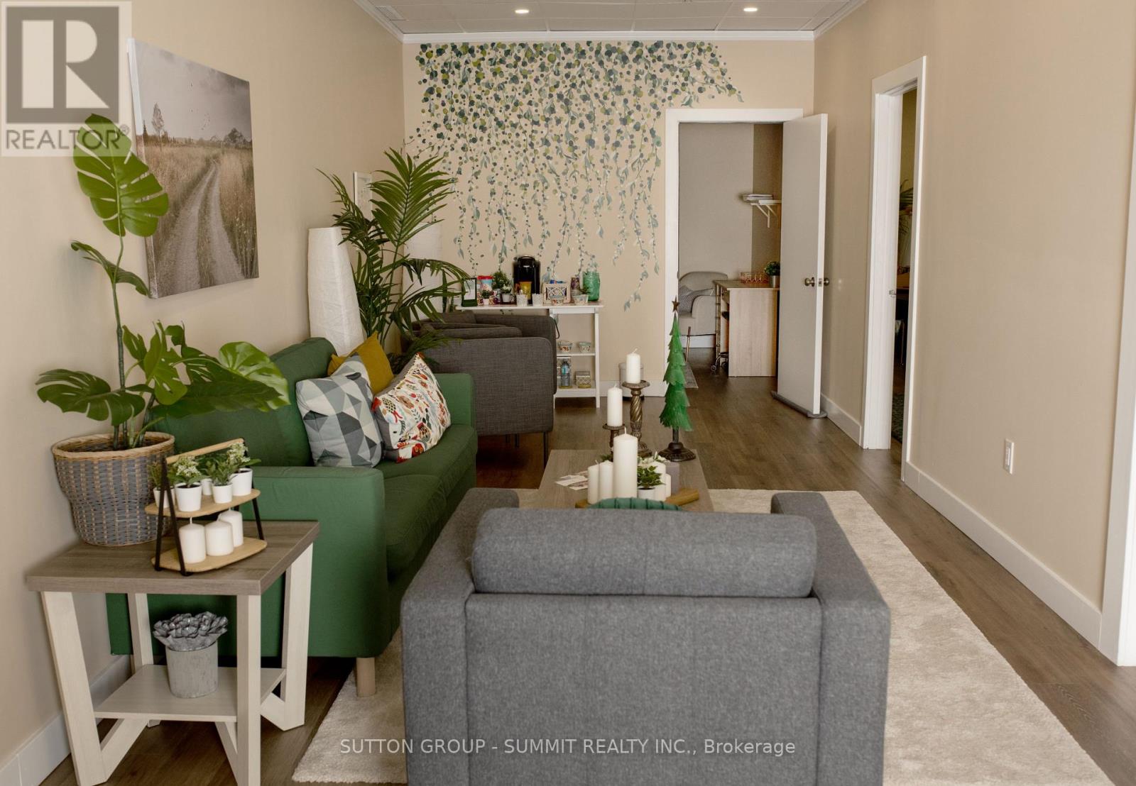 204 - 3430 SOUTH SERVICE ROAD