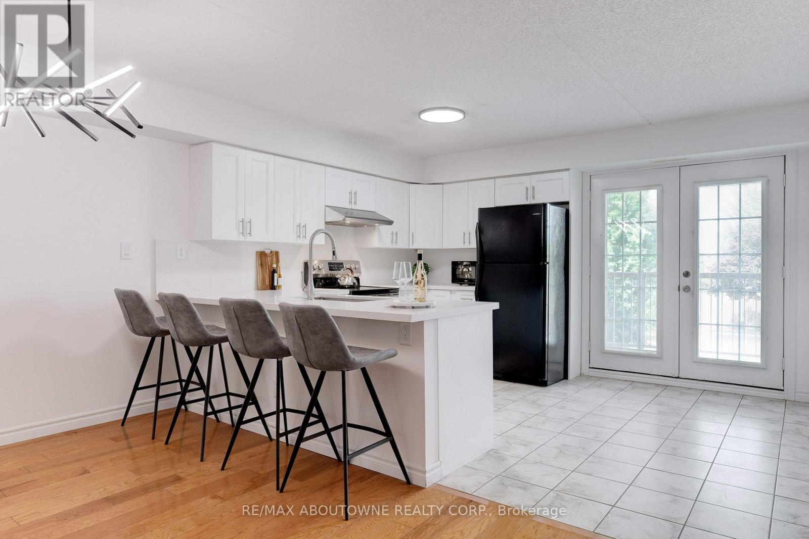 1460 Bishops Gate #212 Property Photo 5