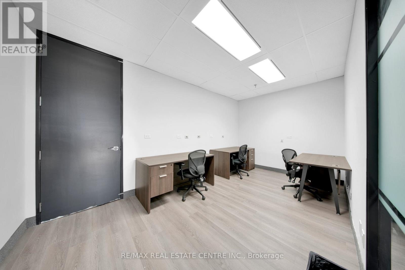 13 - 6733 Mississauga Road Property Photo 13