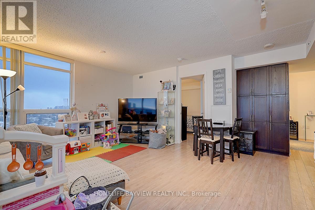 1723 - 800 Lawrence Avenue W Property Photo 7