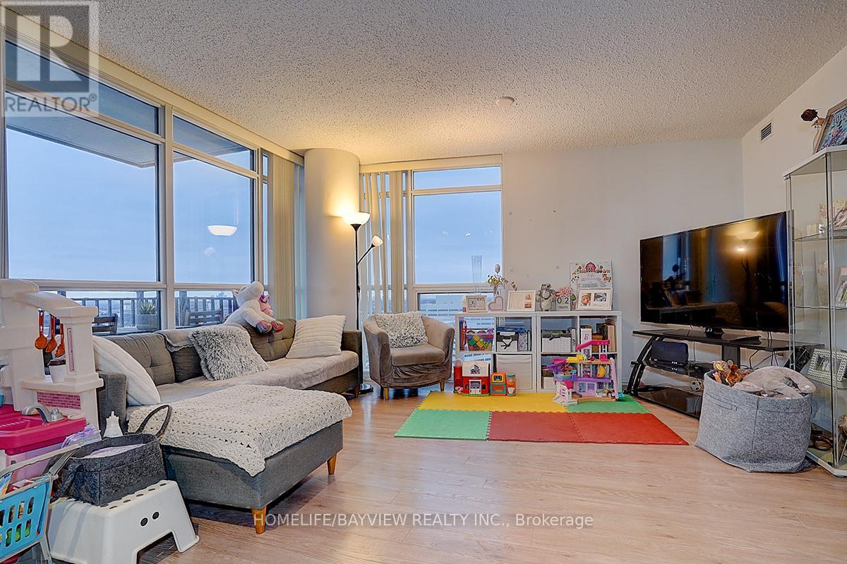 1723 - 800 Lawrence Avenue W Property Photo 9