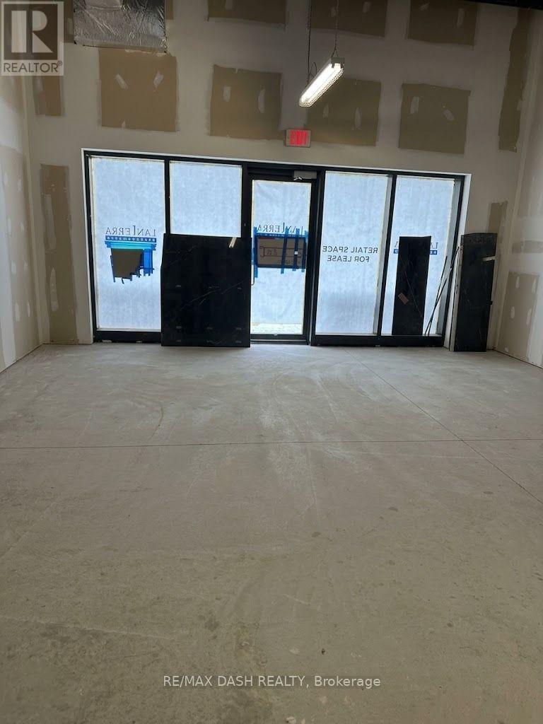 Unit B - 3065 Dufferin St Street Property Photo 2