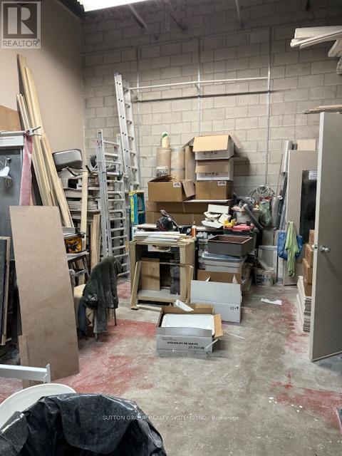 Unit 14 - 100 The East Mall Property Photo 14