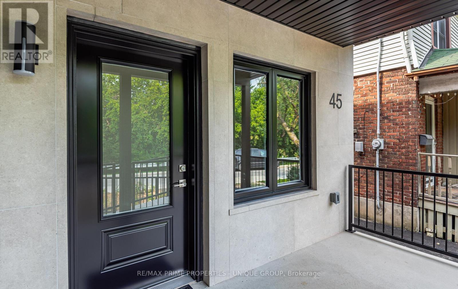2 - 45 Astoria Avenue Property Photo 3
