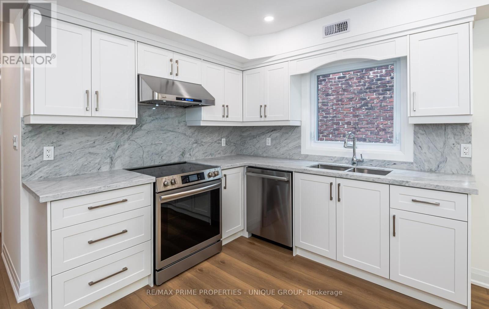 2 - 45 Astoria Avenue Property Photo 9
