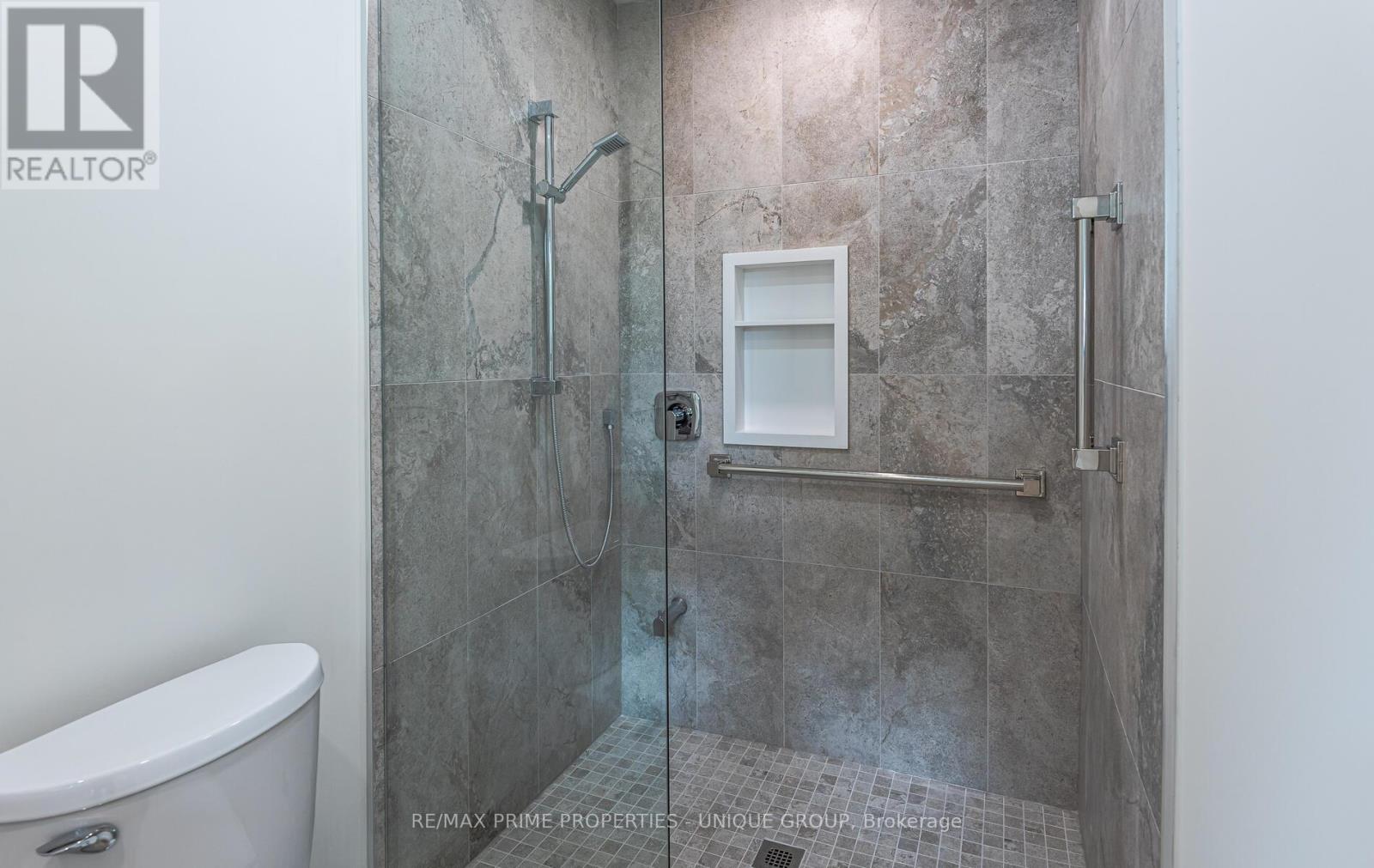 2 - 45 Astoria Avenue Property Photo 18