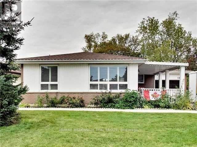 11 Beechwood Crescent Property Photo 1