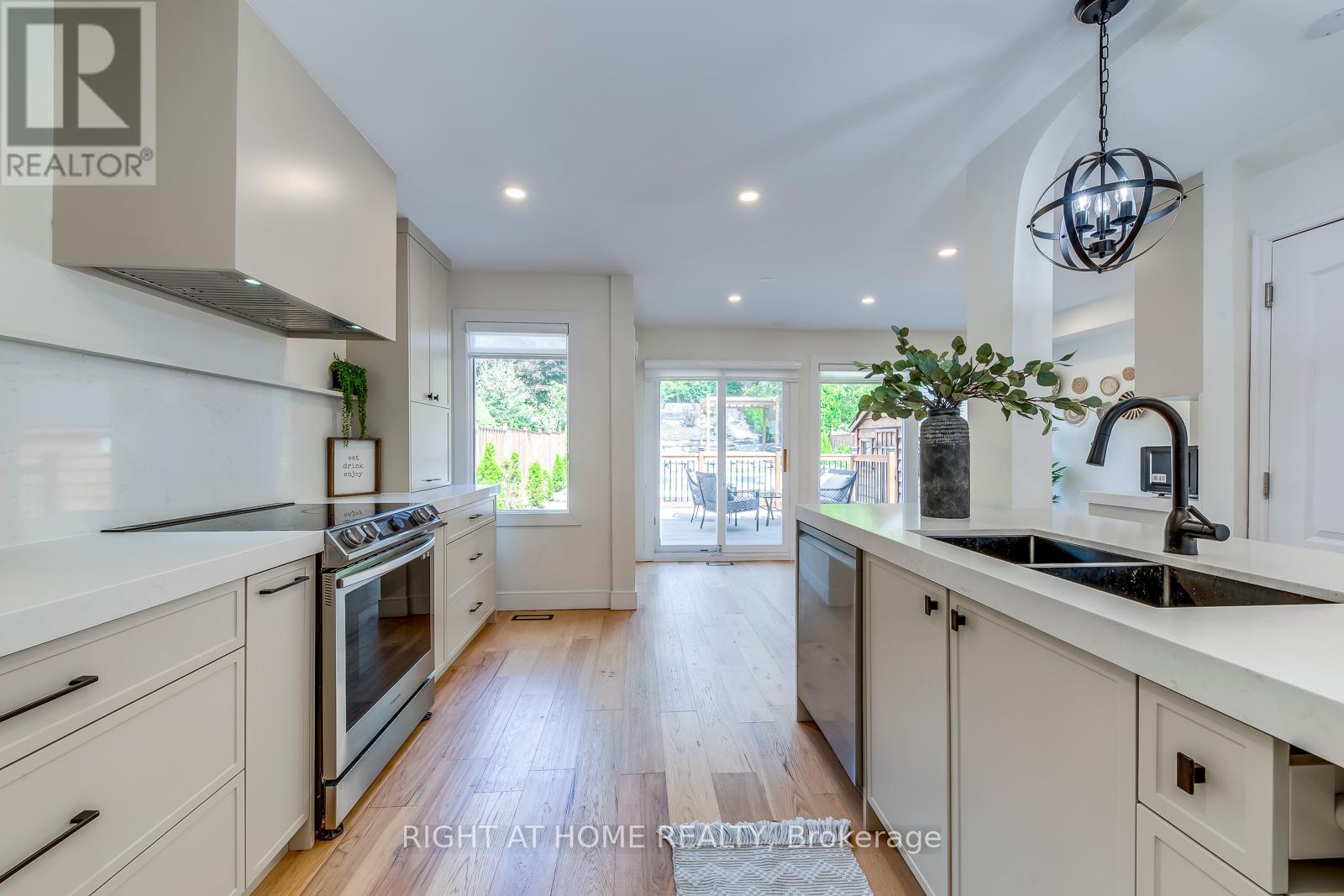 4230 Credit Pointe Drive Property Photo 12