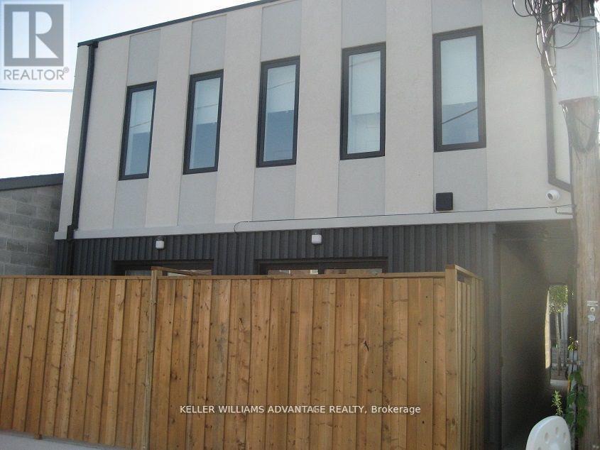 12 Batavia Avenue Property Photo 4