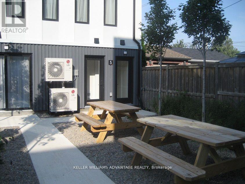 12 Batavia Avenue Property Photo 6