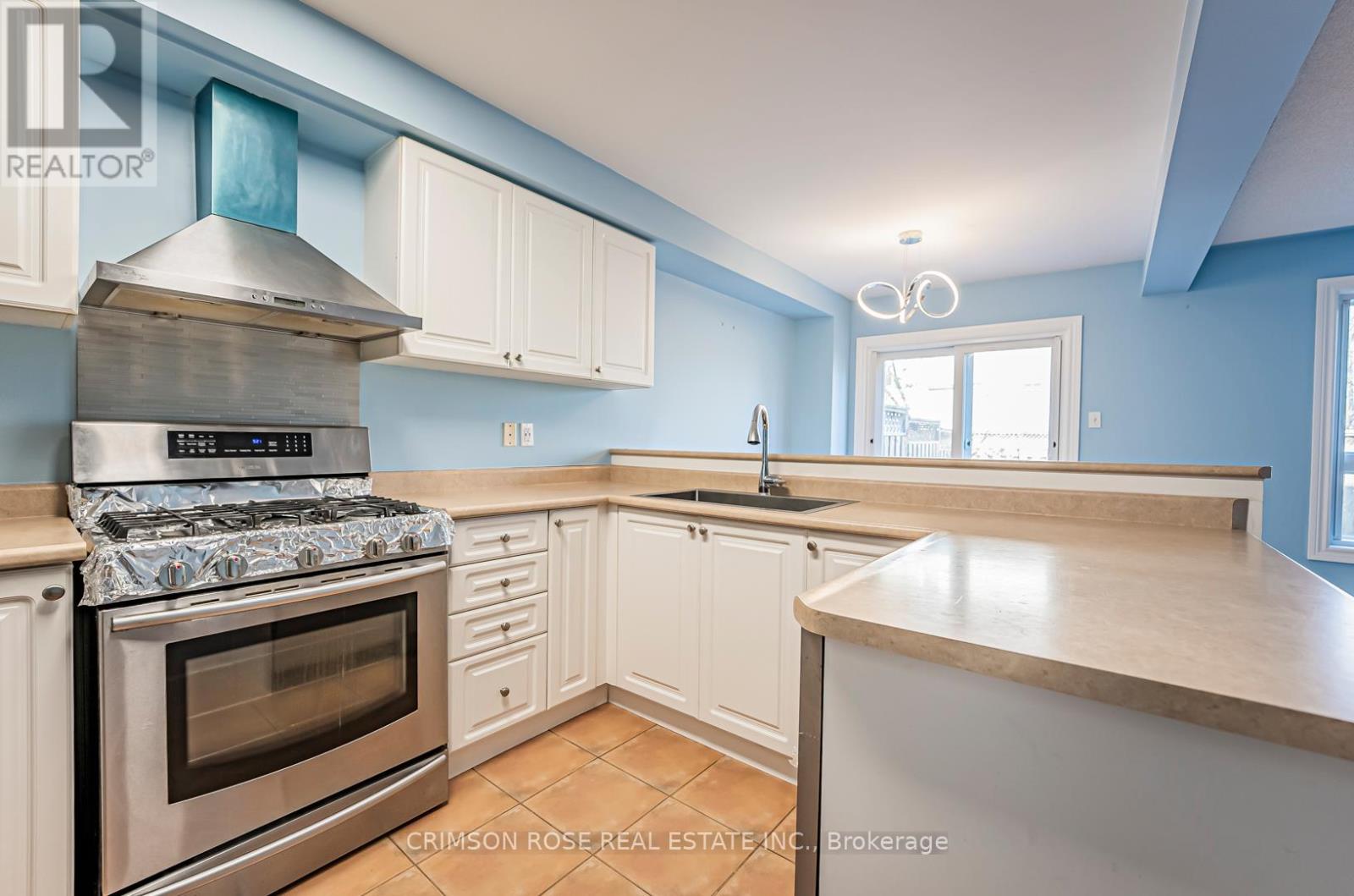 1290 Heritage Way #33 Property Photo 11