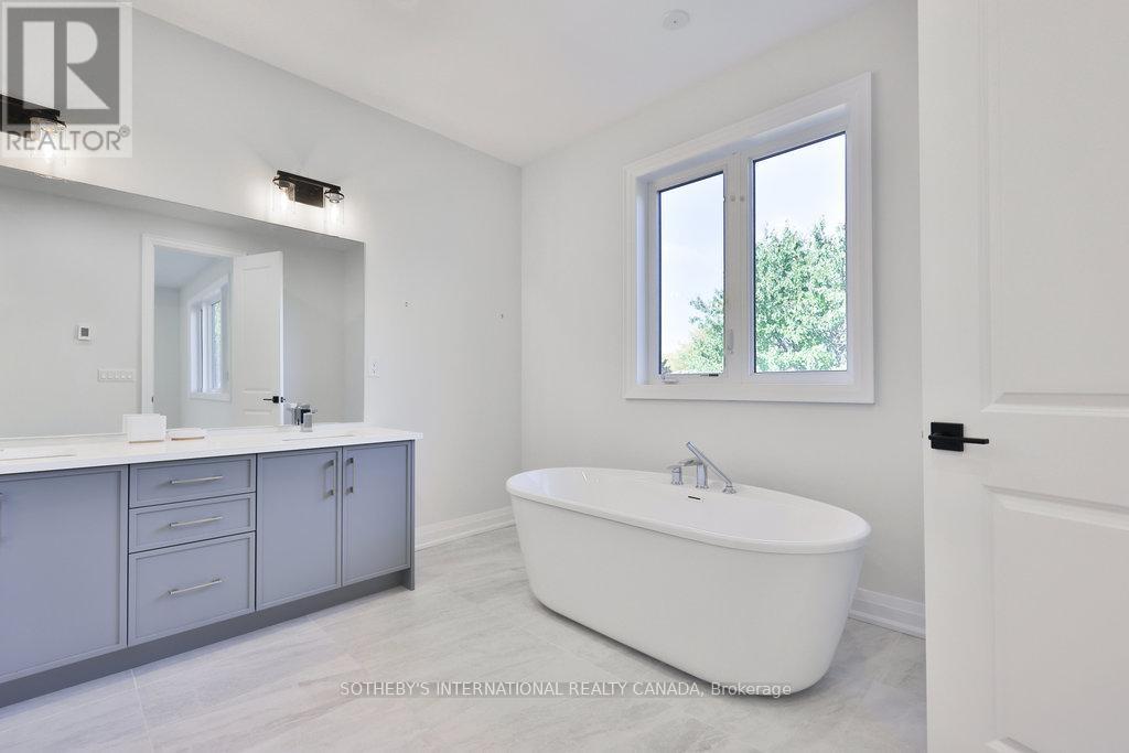520 Markay Common Property Photo 23