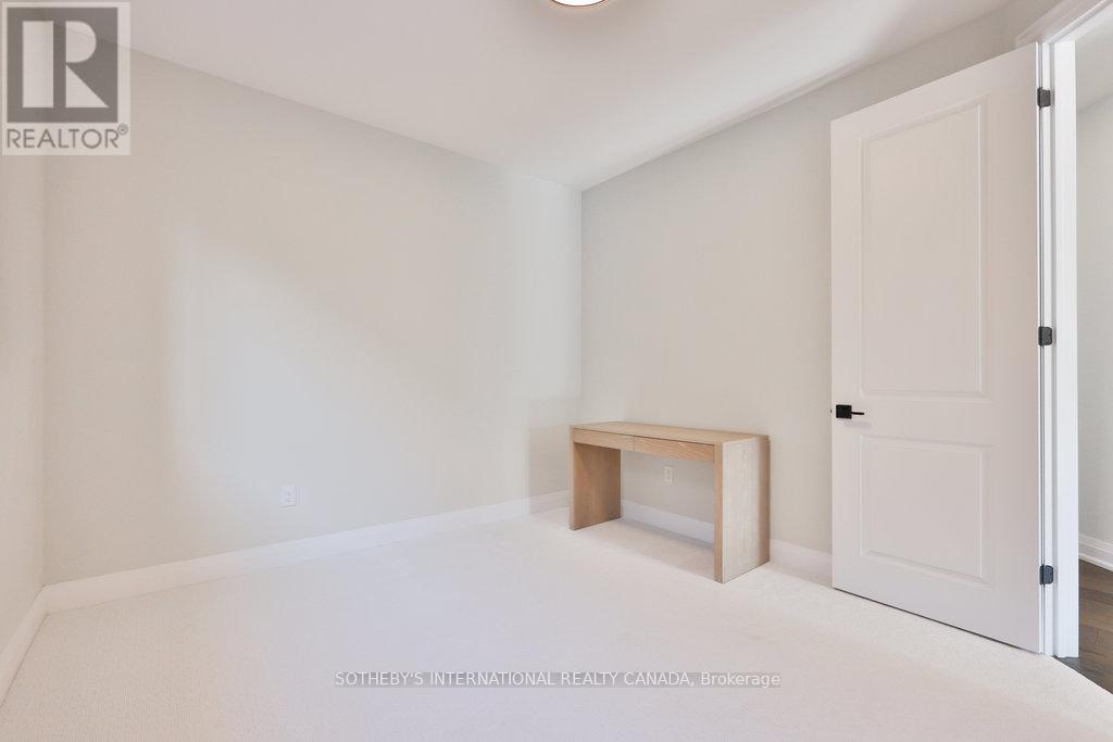 520 Markay Common Property Photo 27