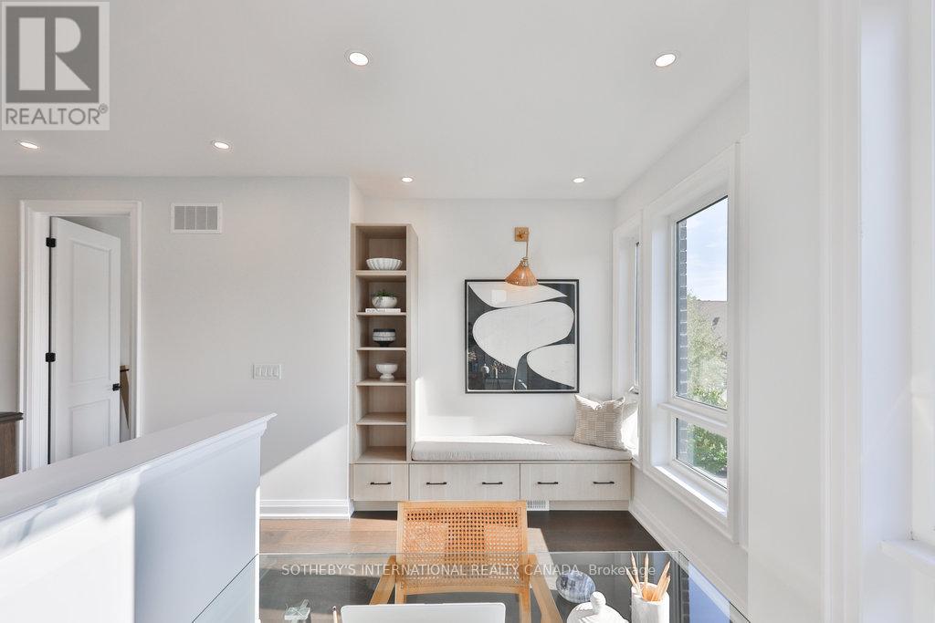 520 Markay Common Property Photo 32