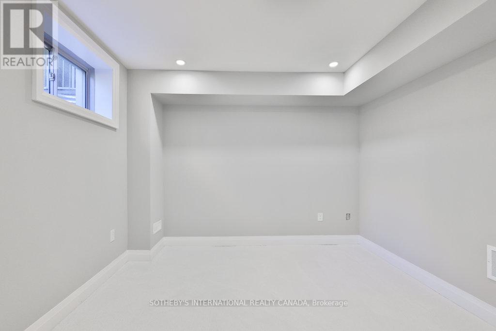 520 Markay Common Property Photo 40