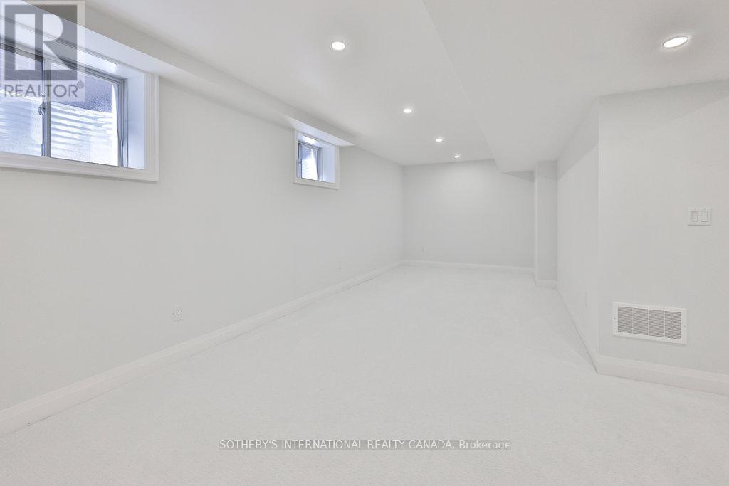 520 Markay Common Property Photo 41