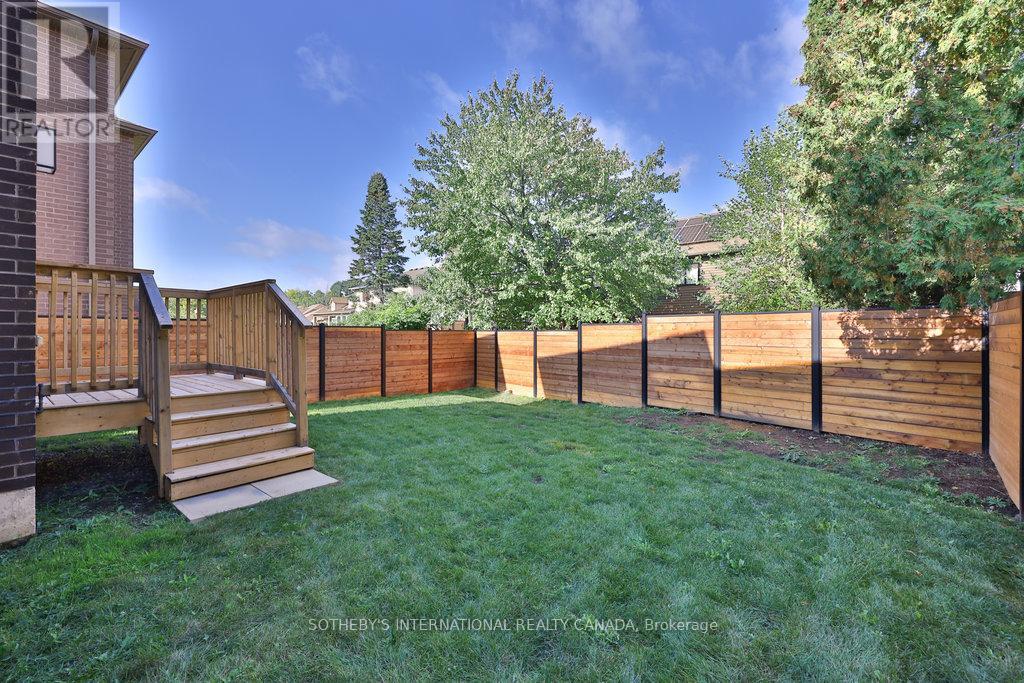 520 Markay Common Property Photo 44