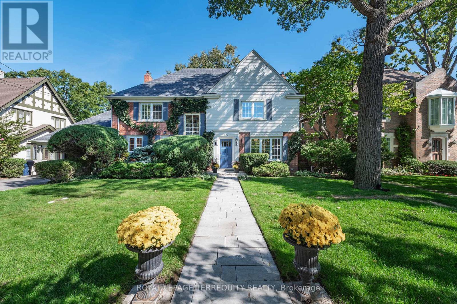 223 Riverside Drive Property Photo 1