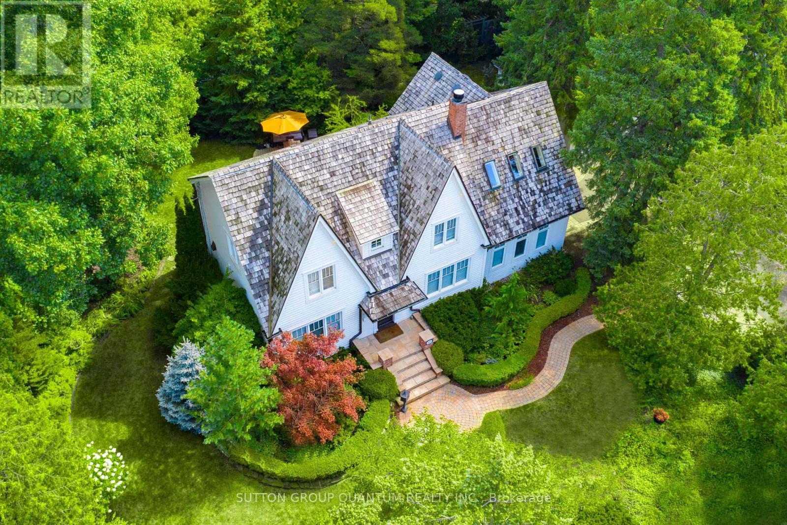 1197 Birchview Drive Property Photo 1