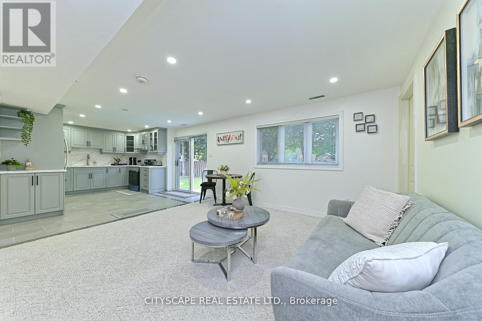 354 Plains Road W Property Photo 11