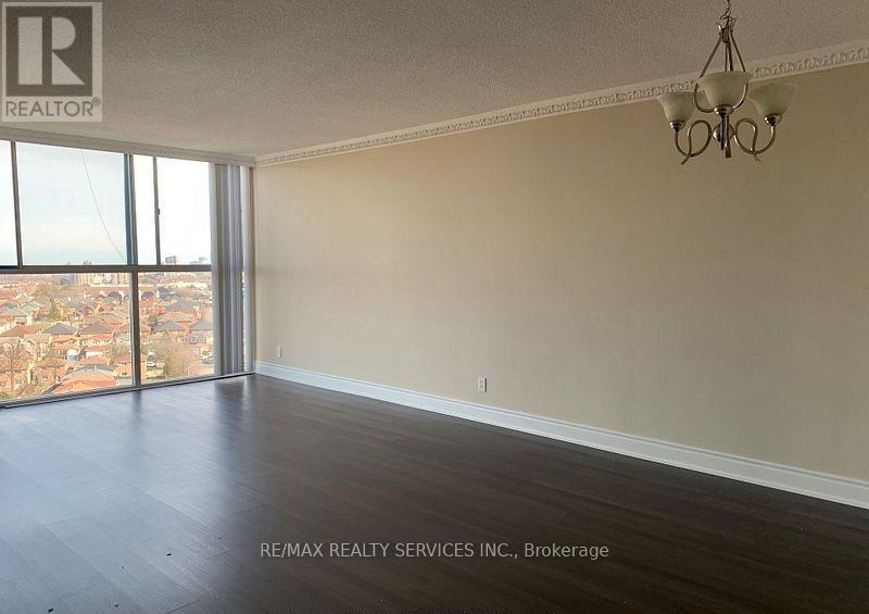 1412 - 35 TRAILWOOD DRIVE N Property Photo 1