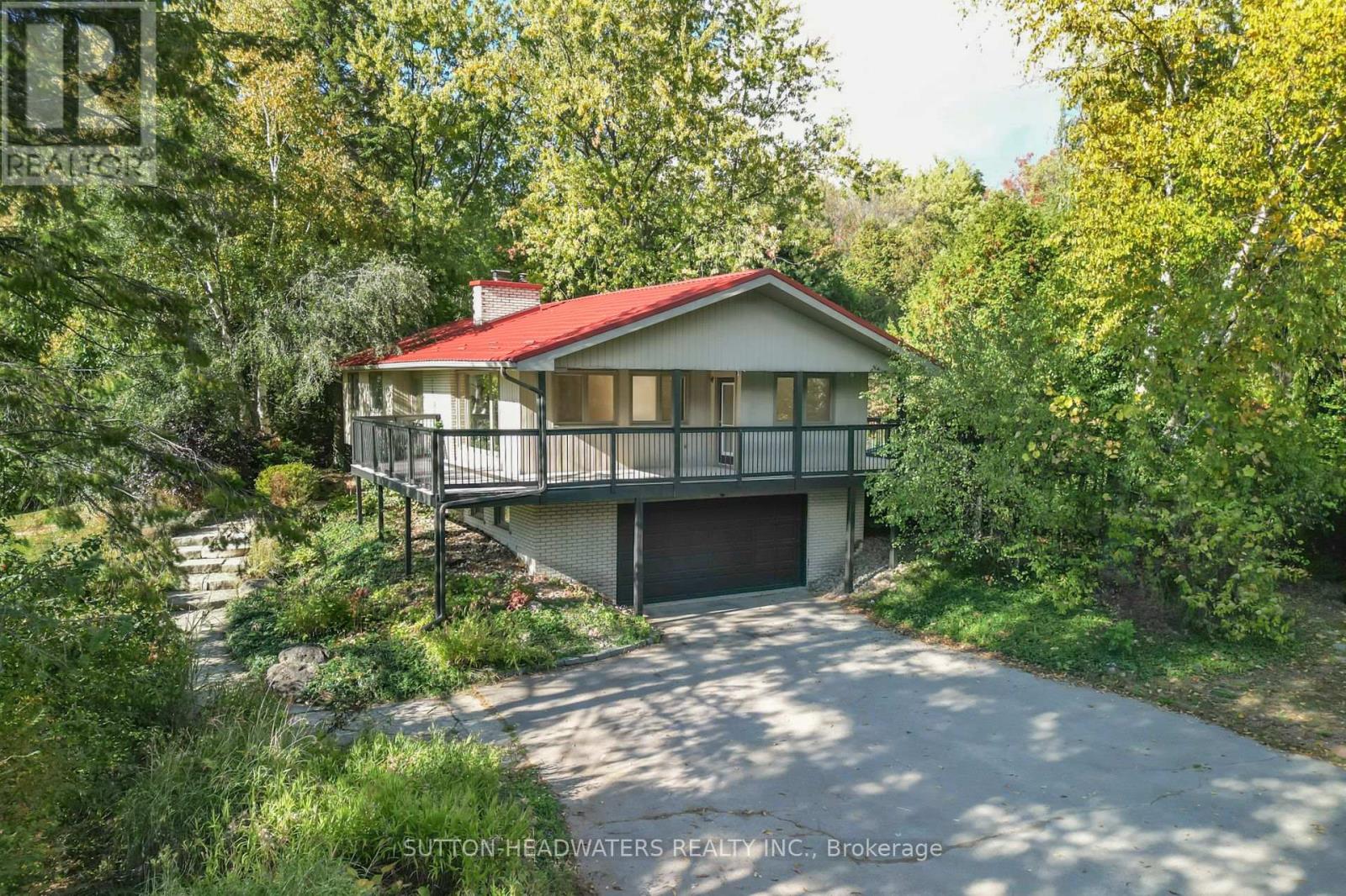 5 Cedar Drive Property Photo 1