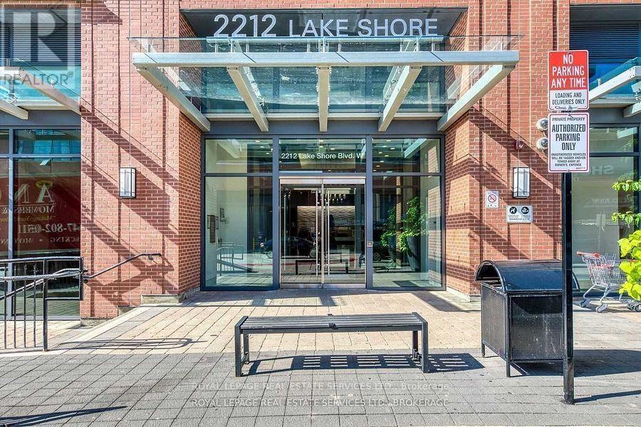2212 Lake Shore Boulevard #804 Property Photo 1