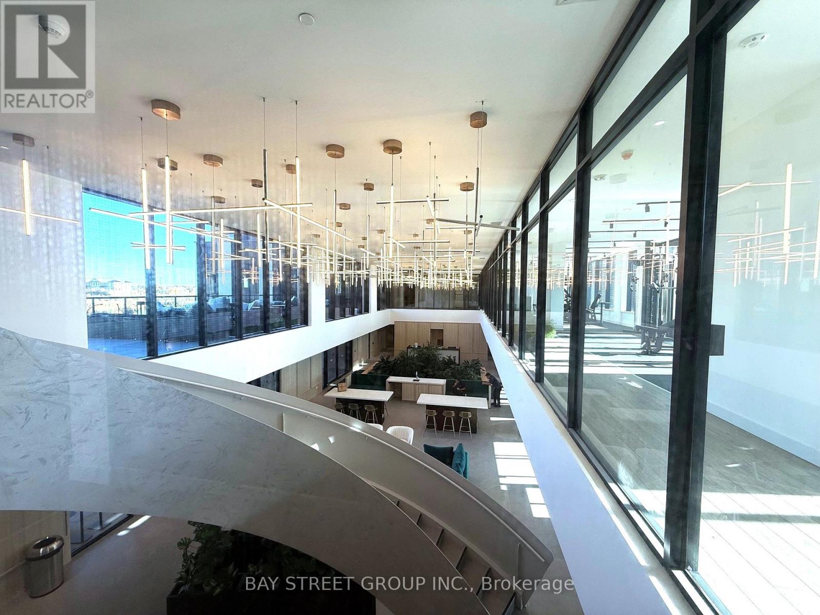 412 - 3071 TRAFALGAR ROAD Property Photo 1