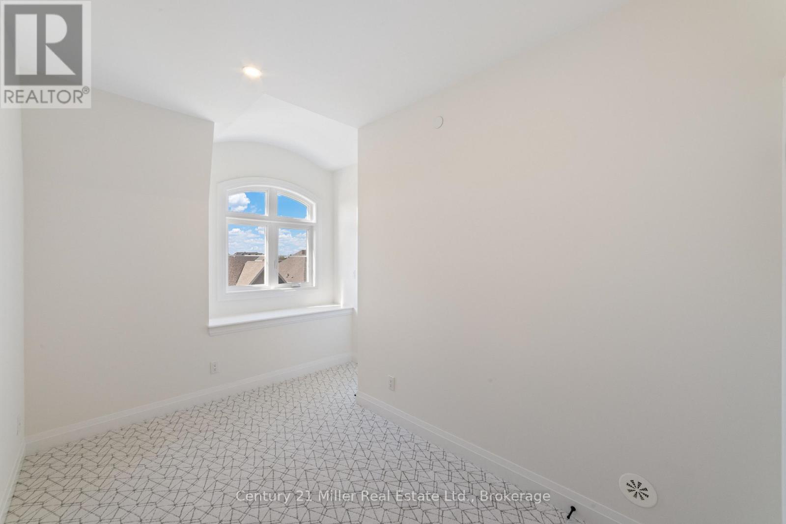 52 - 2150 Trafalgar Road Property Photo 29
