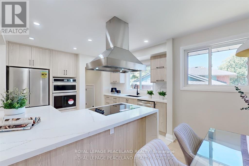 1223 Redbank Crescent Property Photo 11