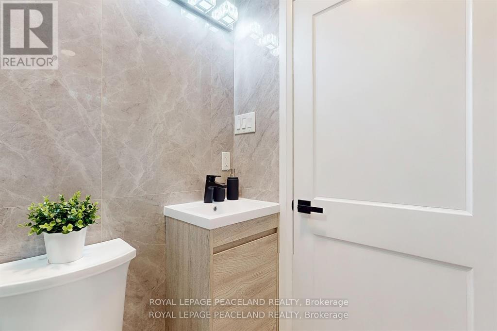 1223 Redbank Crescent Property Photo 27