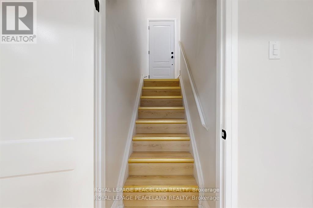 1223 Redbank Crescent Property Photo 28