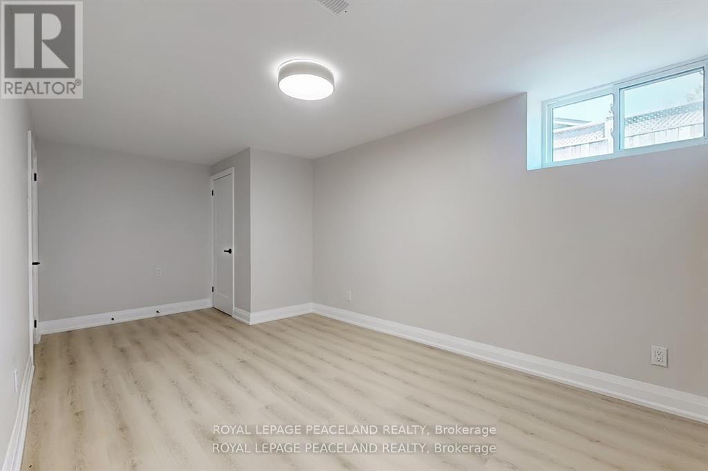 1223 Redbank Crescent Property Photo 32