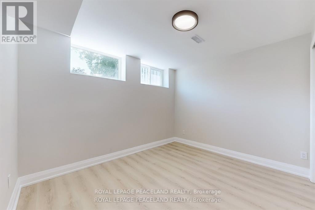 1223 Redbank Crescent Property Photo 33