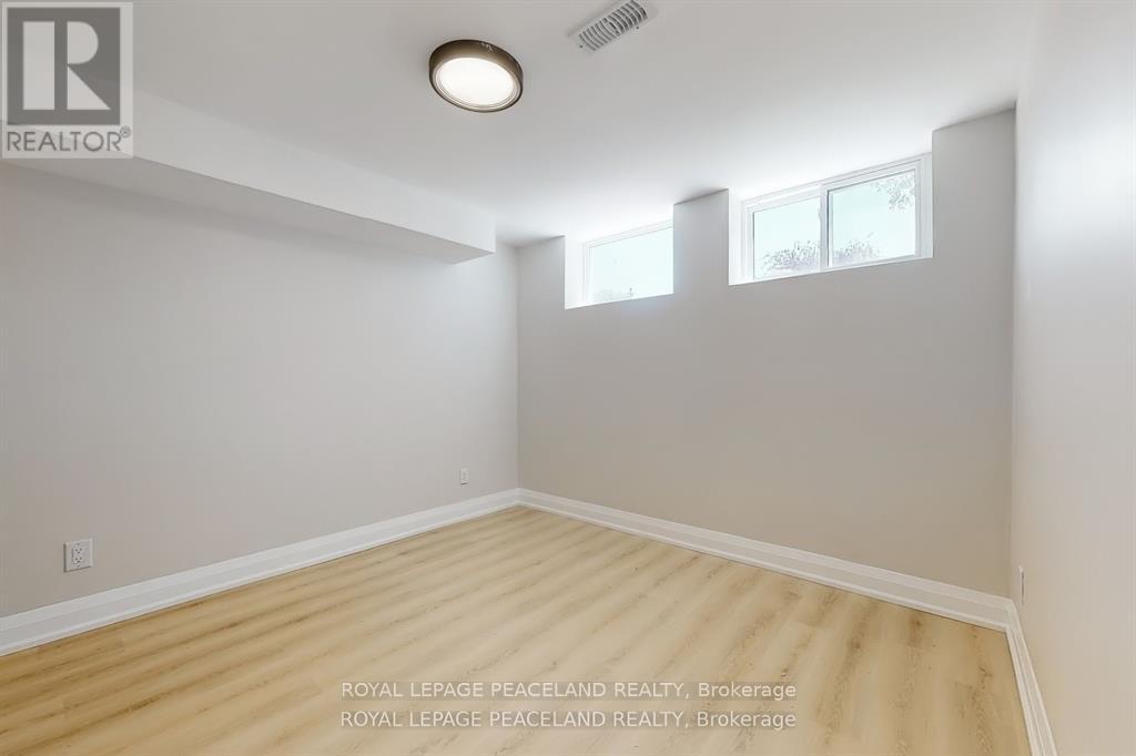 1223 Redbank Crescent Property Photo 34