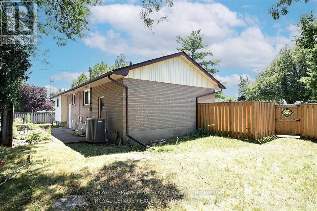 1223 Redbank Crescent Property Photo 36