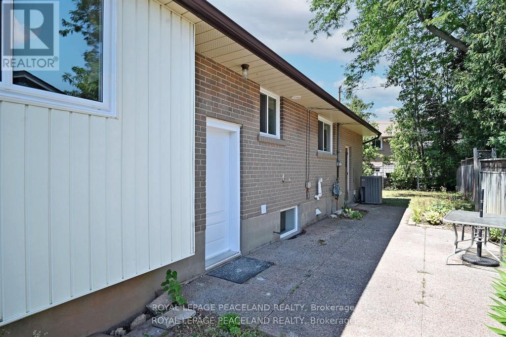 1223 Redbank Crescent Property Photo 39