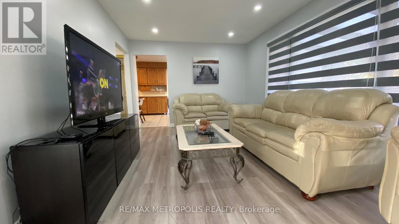 6 Madoc Drive #upper Property Photo 6