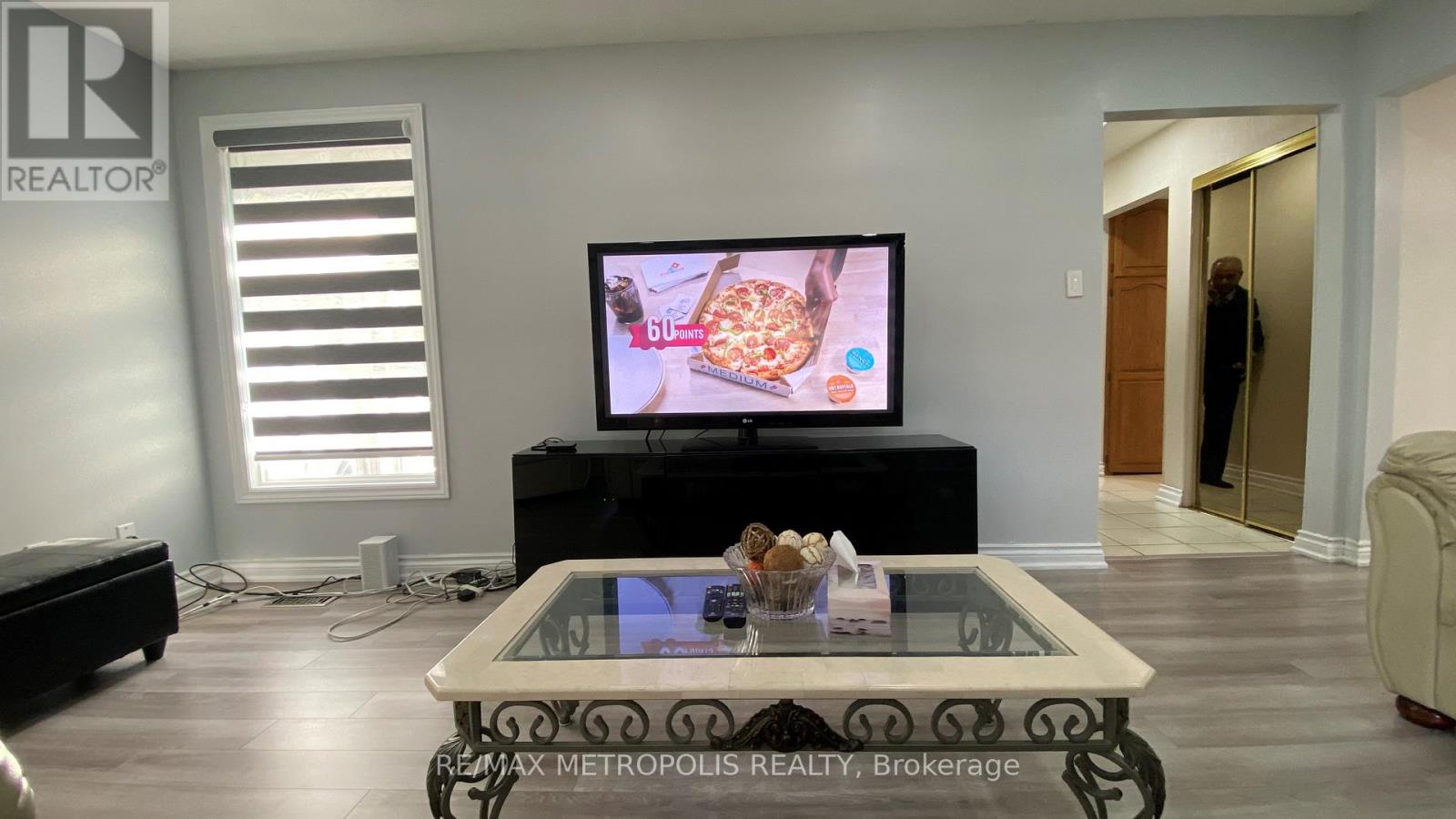 6 Madoc Drive #upper Property Photo 7