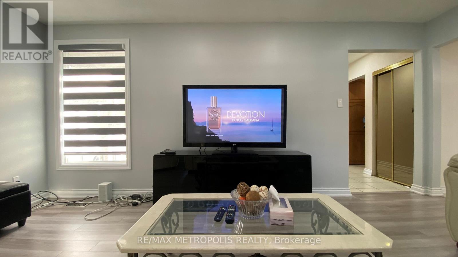 6 Madoc Drive #upper Property Photo 8