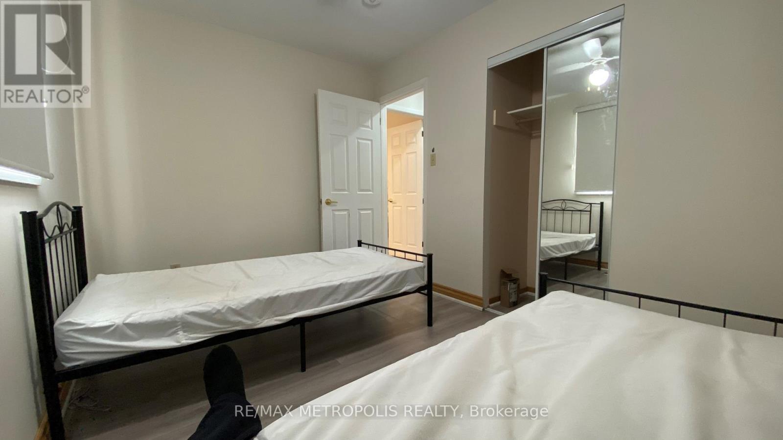 6 Madoc Drive #upper Property Photo 16