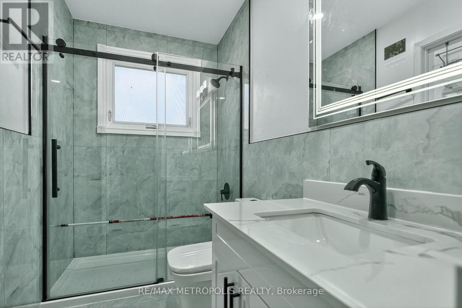 6 Madoc Drive #upper Property Photo 24