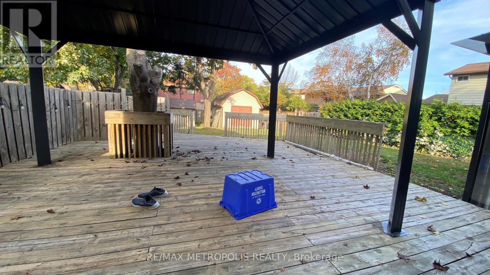 6 Madoc Drive #upper Property Photo 28