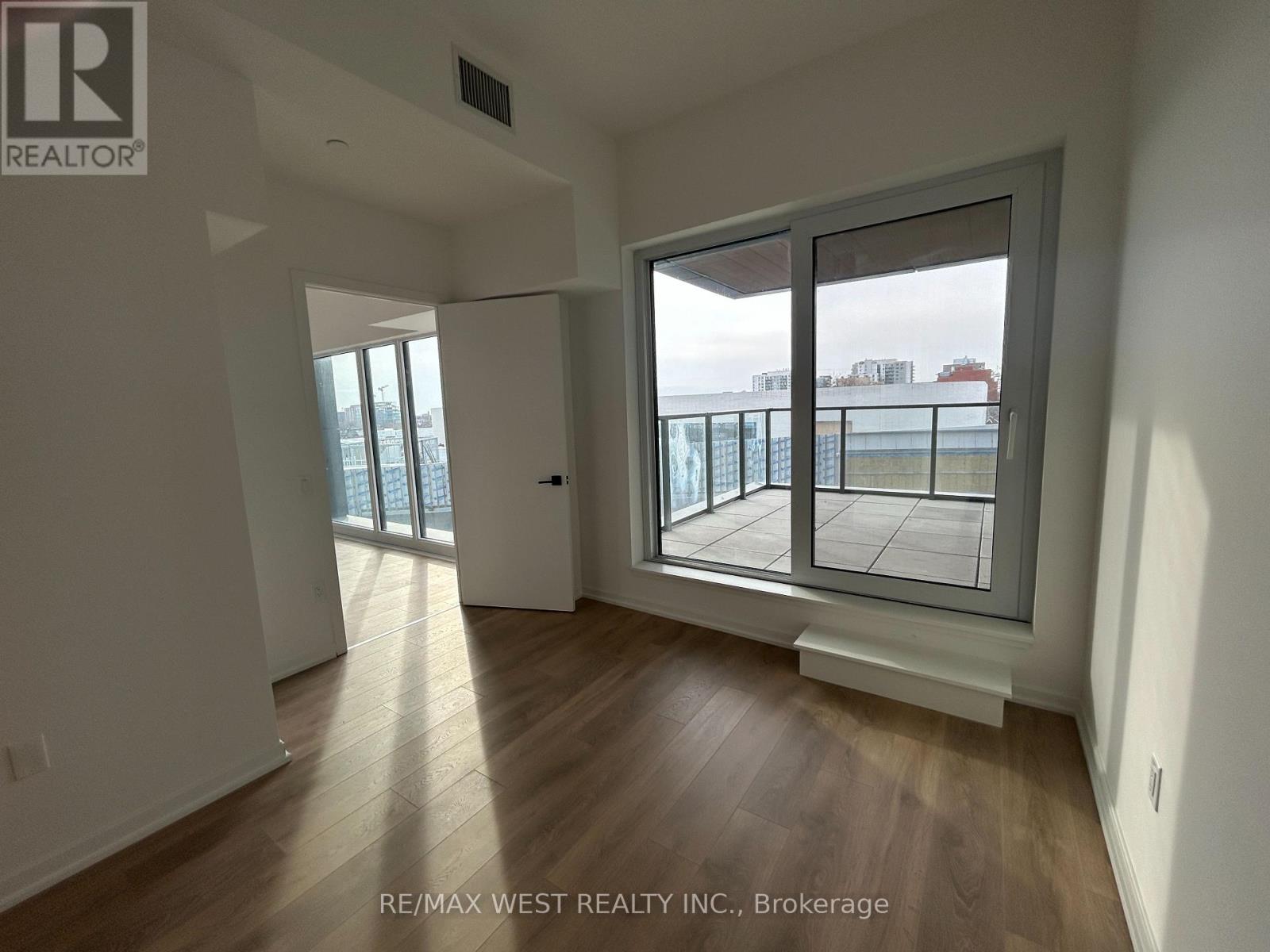 10 Graphophone Grove #403 Property Photo 10